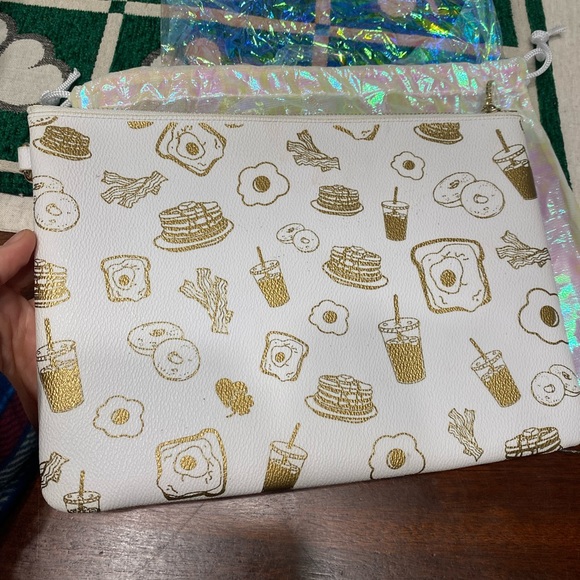 Stoney clover lane vegan flat pouch - Picture 4 of 11